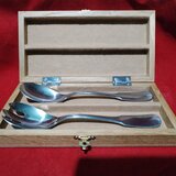 Caseta franceza Guy Degrenne cu lingura si furculita pentru salata